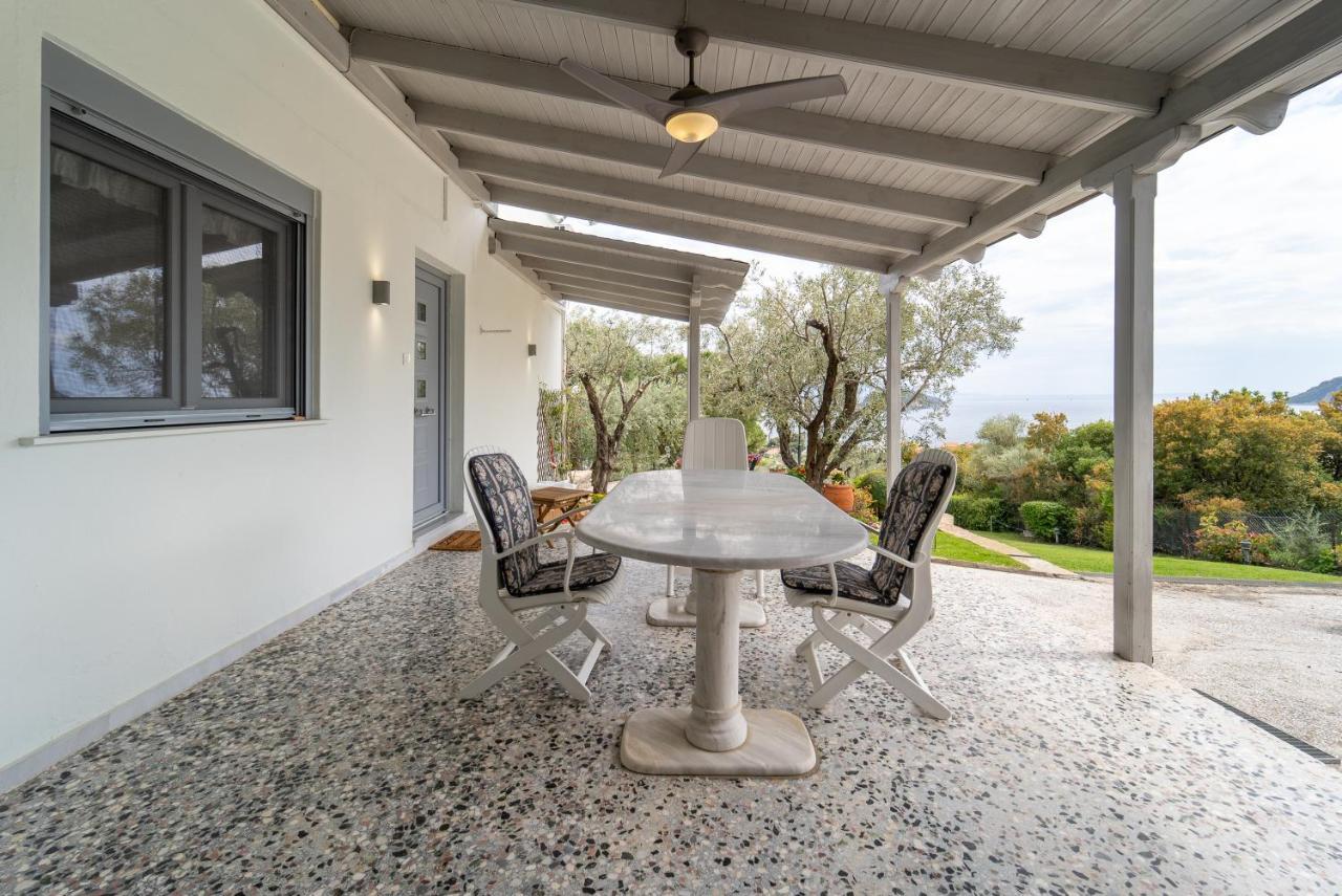 Villa Elia Kavala - Mediterranean Holiday Villa Palaiontsiflikion Bagian luar foto
