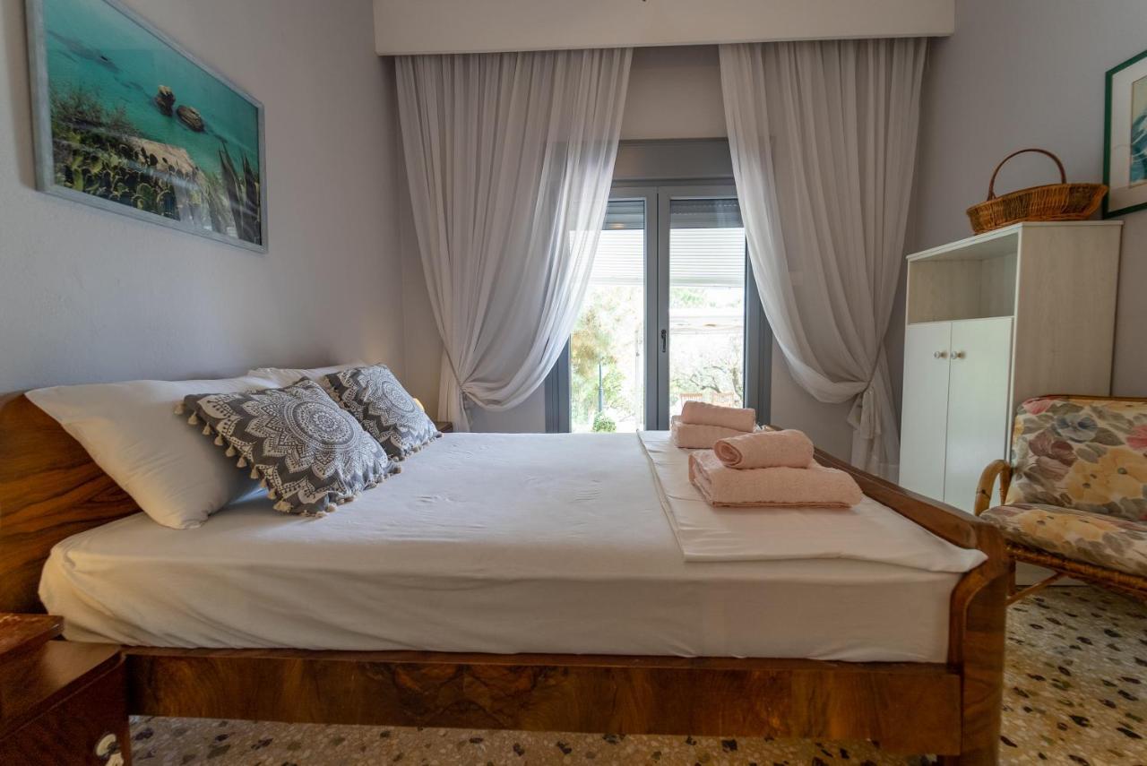 Villa Elia Kavala - Mediterranean Holiday Villa Palaiontsiflikion Bagian luar foto