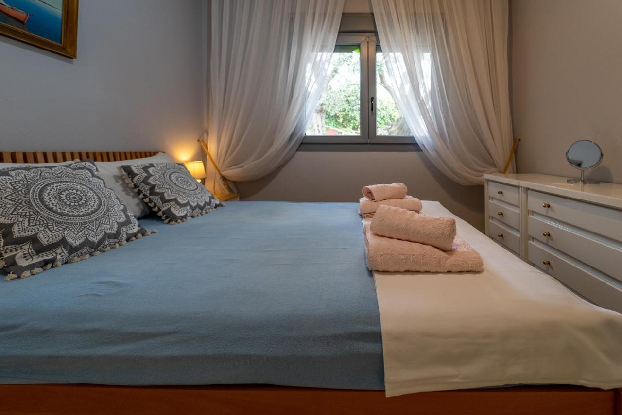 Villa Elia Kavala - Mediterranean Holiday Villa Palaiontsiflikion Bagian luar foto